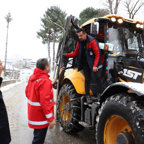 Başkanımız Sn.Tahsin Erdem Karla Mücadele Çalışmalarını Sahadan Yönetiyor