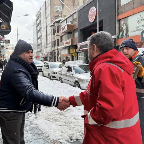 Belediyemiz Karla Mücadelede Adeta Seferber Oldu