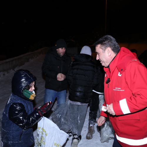 Belediyemiz Karla Mücadelede Adeta Seferber Oldu