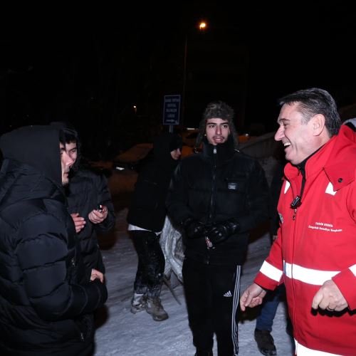 Belediyemiz Karla Mücadelede Adeta Seferber Oldu