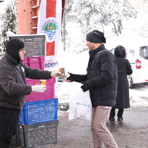 Belediyemiz Karla Mücadelede Adeta Seferber Oldu