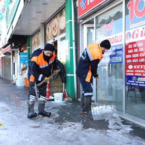 Belediyemiz Karla Mücadelede Adeta Seferber Oldu