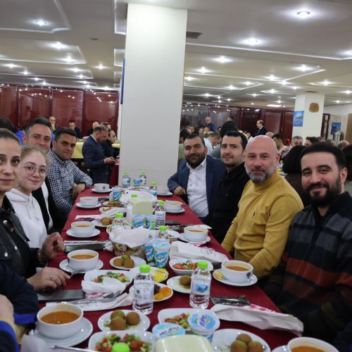 Başkanımız Sn.Tahsin Erdem, Belediye Personeliyle İftar Yemeğinde Buluştu