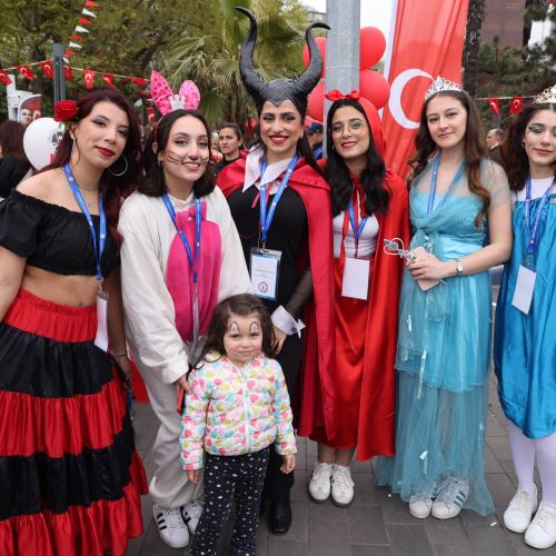 Zonguldak'ta 23 Nisan Coşkusu Sahil Bandında Yaşandı