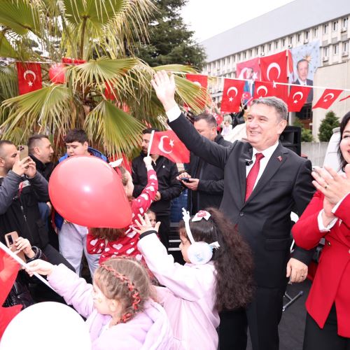 Zonguldak'ta 23 Nisan Coşkusu Sahil Bandında Yaşandı