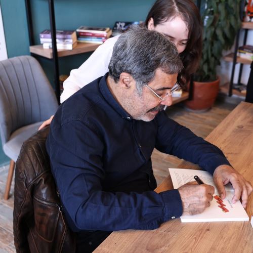 Ünlü Yazar Ahmet Ümit, Refik Fenmen Okuma Salonu'nda Zonguldaklı Okurlarıyla Buluştu