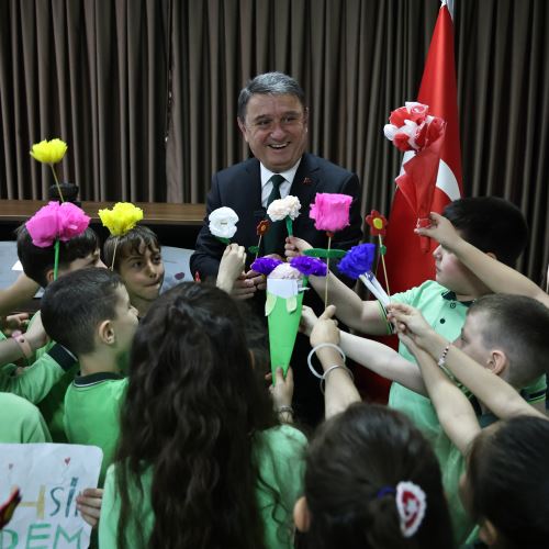 Bahçelievler İlkokulu Öğrencilerinden Başkanımız Sn.Tahsin Erdem’e Ziyaret