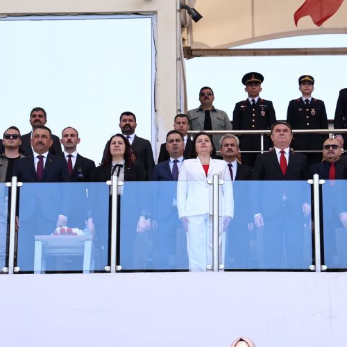 19 Mayıs Coşkusu Zonguldak’ta Renkli Görüntülere Sahne Oldu