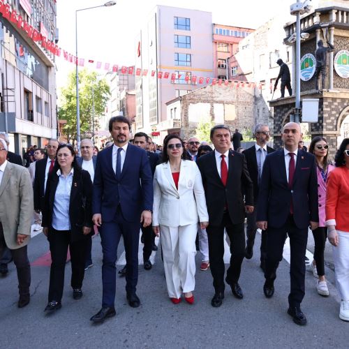 19 Mayıs Coşkusu Zonguldak’ta Renkli Görüntülere Sahne Oldu
