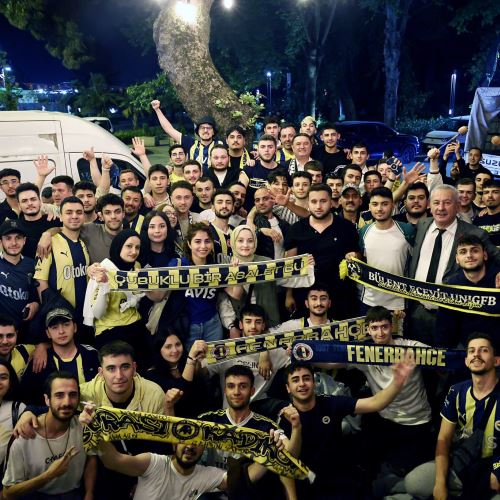 Fenerbahçe Beko’nun Tarihi EuroLeague Zaferi Belediye Sineması’nda Coşkuyla Kutlandı