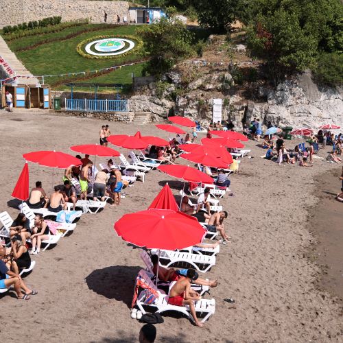 Orta Kapuz ve Tersane Plajları Yenilenen Yüzüyle Hizmete Açıldı