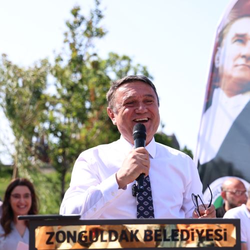 Orta Kapuz ve Tersane Plajları Yenilenen Yüzüyle Hizmete Açıldı