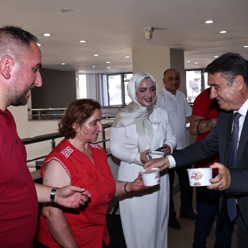 Başkanımız Sn.Tahsin Erdem’den Aşure İkramı