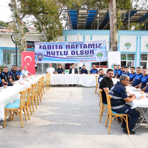 Başkanımız Sn.Tahsin ERDEM Kapuz Plajında Zabıta Teşkilatının Kuruluş Yıldönümünü Kutladı