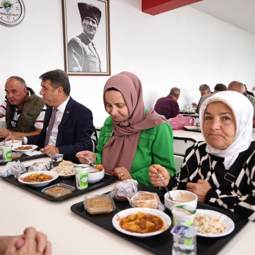 Başkanımız Sn.Tahsin Erdem, Kent Lokantası’nda Vatandaşlarla Buluştu