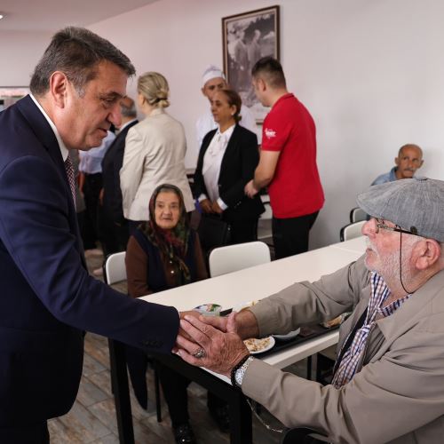 Başkanımız Sn.Tahsin Erdem, Kent Lokantası’nda Vatandaşlarla Buluştu