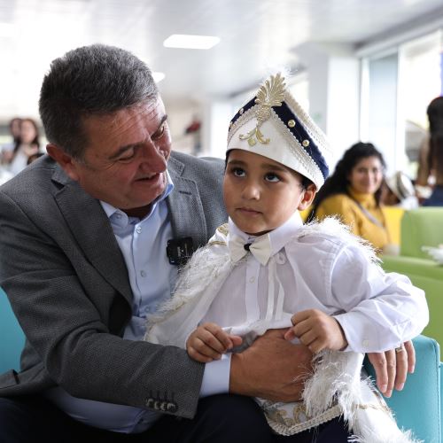 Engelsiz Yaşam Merkezi’nde Geleneksel Sünnet Şöleni Coşkusu