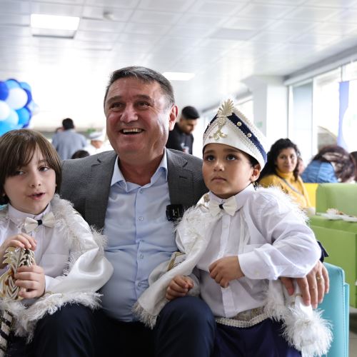 Engelsiz Yaşam Merkezi’nde Geleneksel Sünnet Şöleni Coşkusu