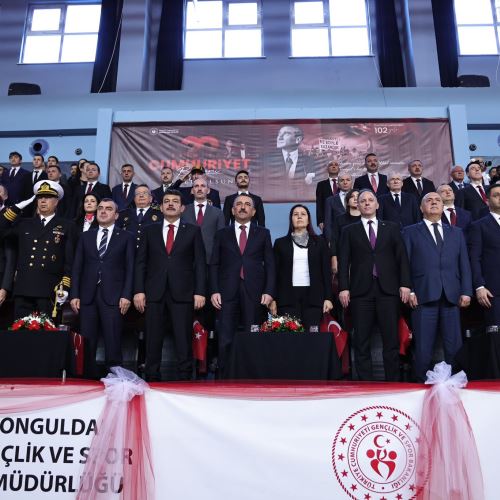 Zonguldak’ta Cumhuriyet’in 102. Yılı Büyük Bir Coşkuyla Kutlandı