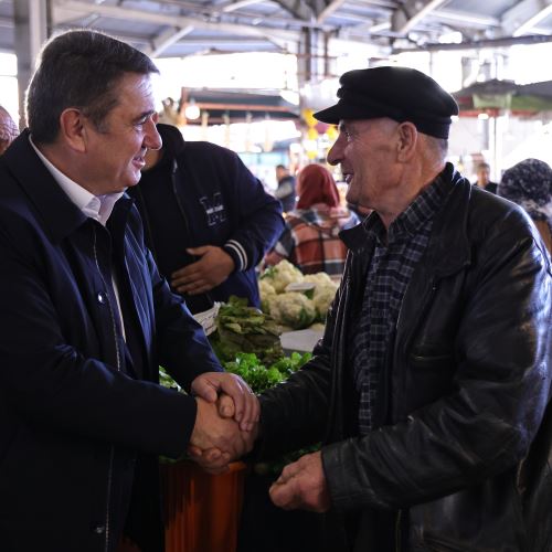 Başkanımız Sn. Tahsin Erdem Soğuksu Pazar Yerinde Esnaf ve Vatandaşlarımız ile Buluştu