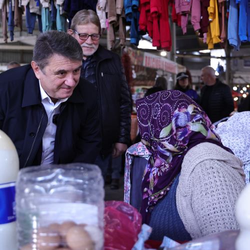 Başkanımız Sn. Tahsin Erdem Soğuksu Pazar Yerinde Esnaf ve Vatandaşlarımız ile Buluştu