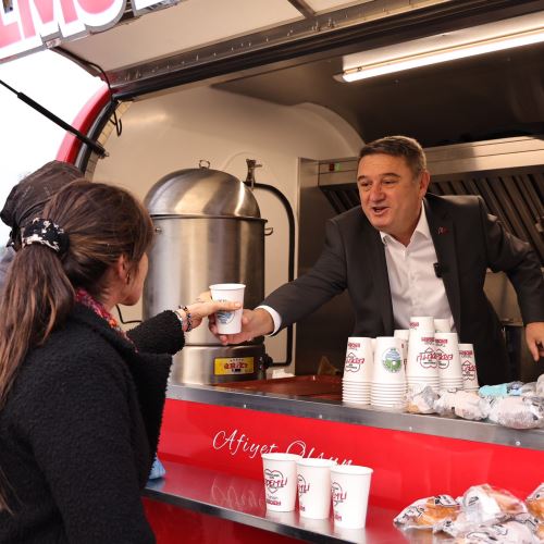 Zonguldak Belediyesi’nden Güne Sıcak Başlangıç: Çorba İkramı Uygulaması Başladı
