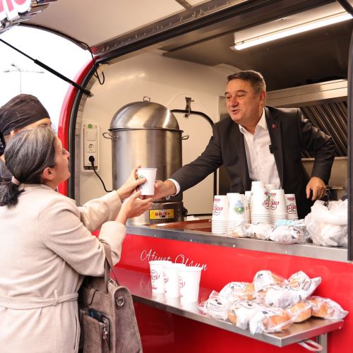 Zonguldak Belediyesi’nden Güne Sıcak Başlangıç: Çorba İkramı Uygulaması Başladı