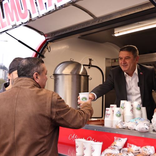 Zonguldak Belediyesi’nden Güne Sıcak Başlangıç: Çorba İkramı Uygulaması Başladı