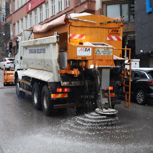 Kar Yağışına Karşı Ekiplerimiz 7/24 Görev Başında