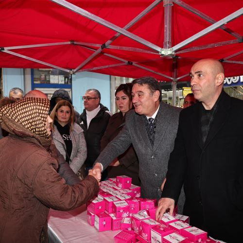 Miraç Kandili’nde Vatandaşlara Kandil Simidi İkramı