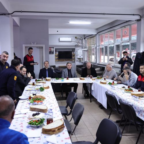 Başkanımız Sn.Tahsin Erdem İtfaiye Teşkilatımızla Kahvaltıda Bir Araya Geldi