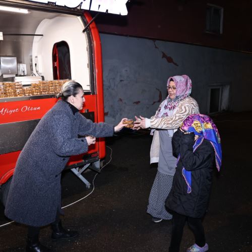 Ramazan’da Gönülleri Buluşturan Lokma İkramı