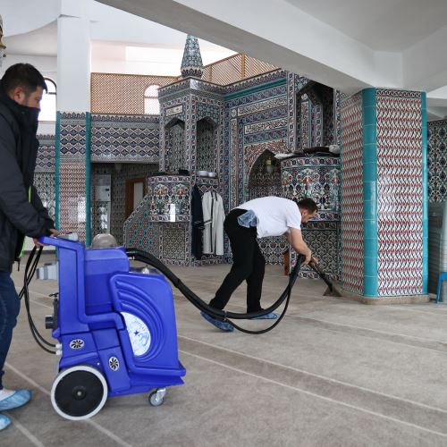 Ramazan Ayında Camilerimizde Temizlik Çalışmalarımızı Başlattık