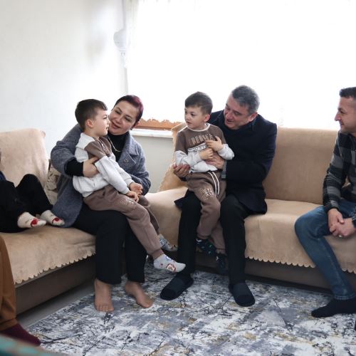 Süt Bebesi Projesi ile Minik Yüreklere Destek