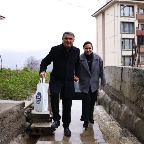 Süt Bebesi Projesi ile Minik Yüreklere Destek