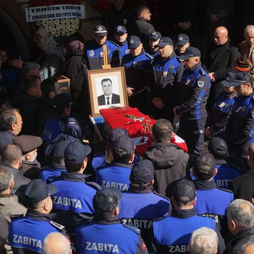 Zabıta Müdürümüz Nazmi Çolban İçin Belediye Önünde Tören Düzenlendi