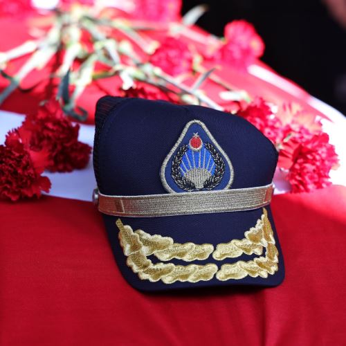 Zabıta Müdürümüz Nazmi Çolban İçin Belediye Önünde Tören Düzenlendi