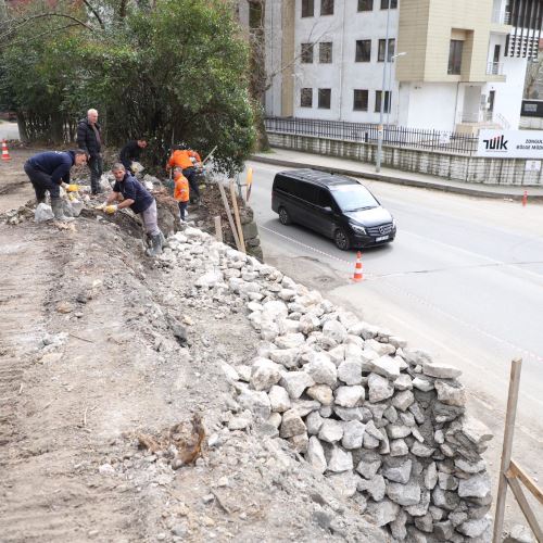 Bülent Ecevit Caddesi’nde Hummalı Çalışma: Şehrimizin Her Köşesine Dokunuyoruz