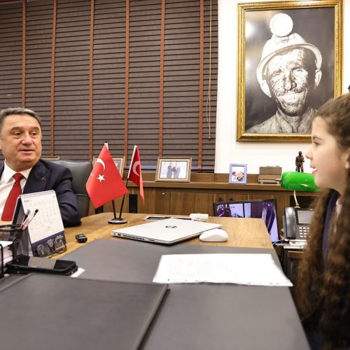 TOKİ Yenimahalle İlkokulu Öğrencisi Mercan Su Uzun Temsili Belediye Başkanı Oldu
