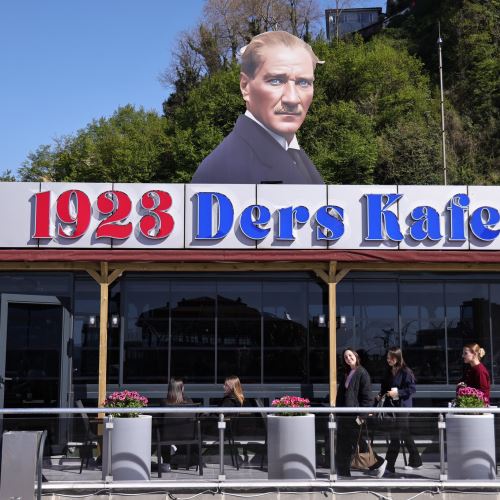 1923 Ders Kafe Hizmete Açıldı