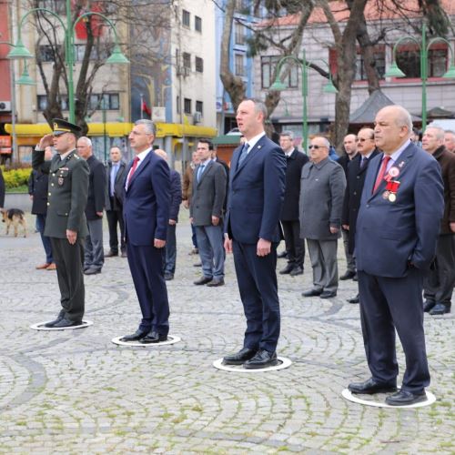 18 Mart Şehitleri Anma ve Çanakkale Zaferi’nin 105’inci yıldönümü nedeniyle, çelenk koyma törenimizi gerçekleştirdik.