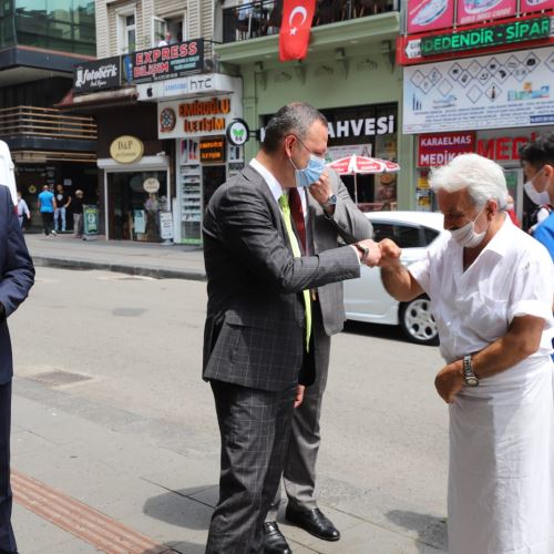 Başkanımız Dr. Ömer Selim ALAN, 'COVID GÜNLERİ' Etkinliği Dolayısıyla Esnaflarımızı Ziyaret Etti