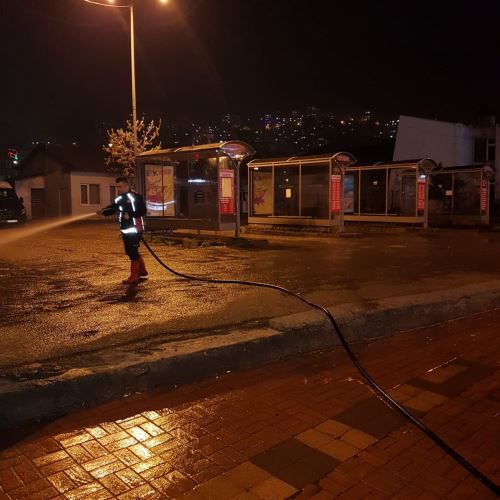 Ekiplerimiz Gece Geç Saatlere Kadar Dezenfekte Çalışmalarını Sürdürüyor