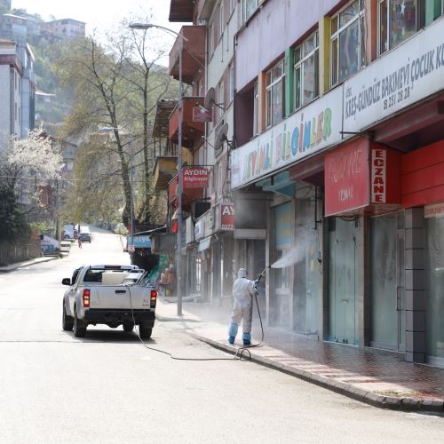 Ana Arter ve Caddelerimizde Yoğun Dezenfeksiyon Çalışması Yapıldı