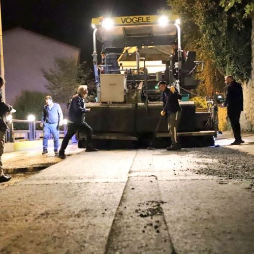 Behçet Kemal Çağlar Caddesi'nde Sıcak Asfalt Çalışmasını Tamamladık