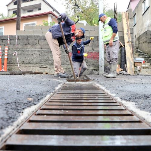 Ekiplerimiz Kötü Hava Koşullarına Rağmen Çalışmalarını Sürdürüyor