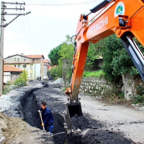 Altyapı Yatırımlarına Devam Ediyoruz