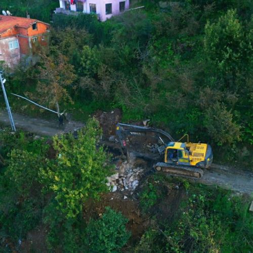 Şehit Sokak'ın Yolunu Genişletiyoruz