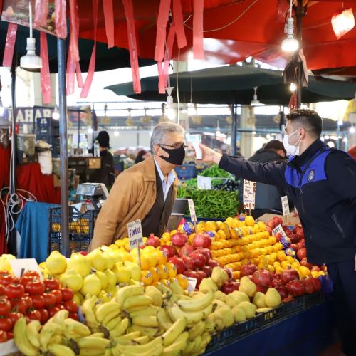 Zabıta Ekiplerimiz Pazar Yerlerinde Covid-19 Denetimi Gerçekleştirdi