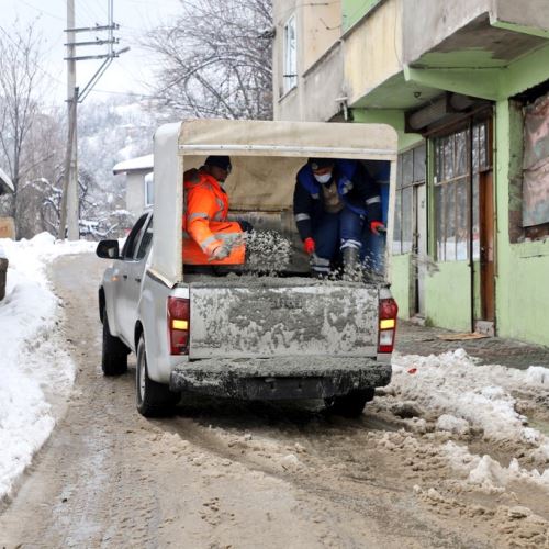 Kar Mücadelesine Ara Vermeden Devam Ediyoruz